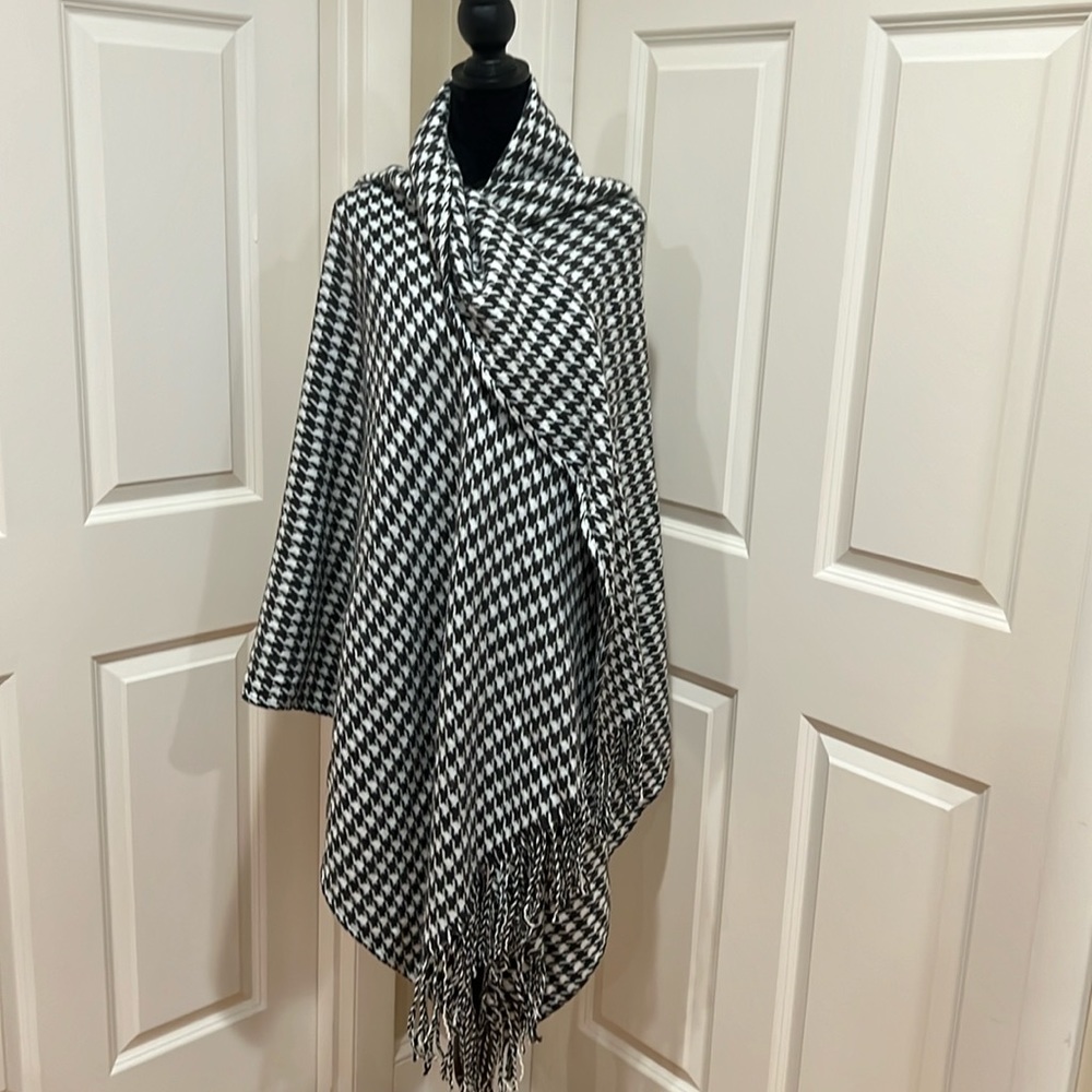 Versatile, 100% acrylic, black and white patterned shawl. Super soft and warm!